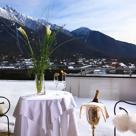 & Laerchenhof Seefeld w Tirolu