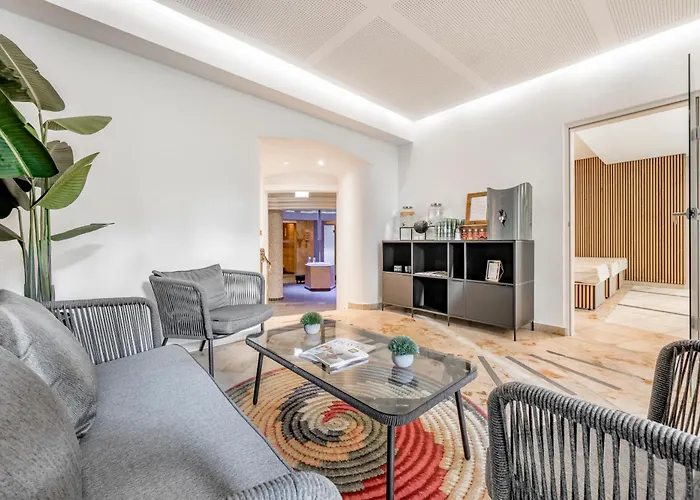 & Laerchenhof 4* ゼーフェルト・イン・チロル