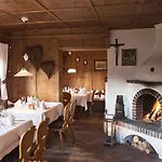 & Laerchenhof